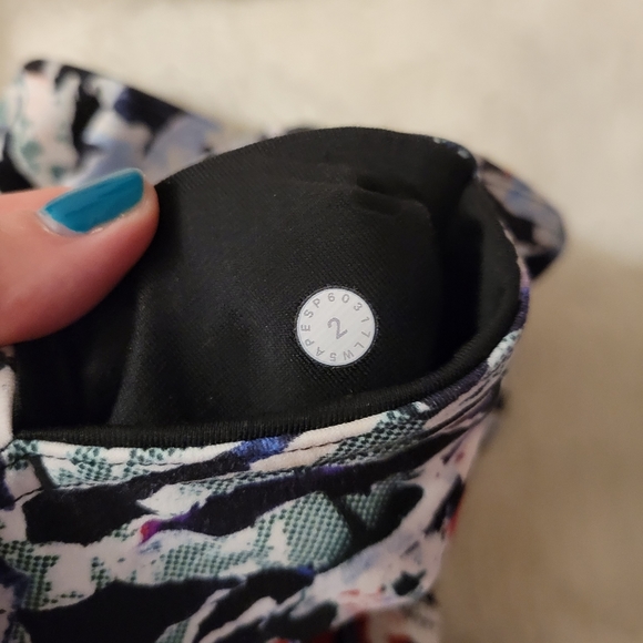 Lululemon legging - Picture 8 of 9